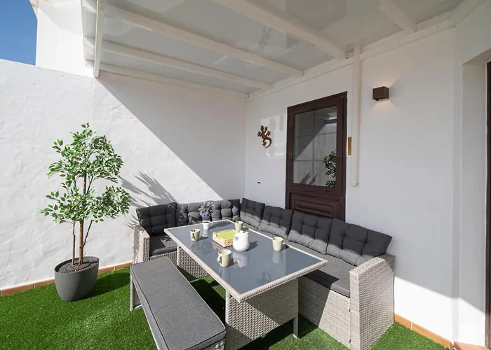 Alysia - * Playa Blanca (Lanzarote)